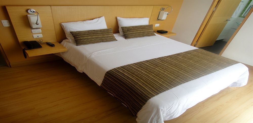 Hotel Dorado Ferial Bogotá Eksteriør billede